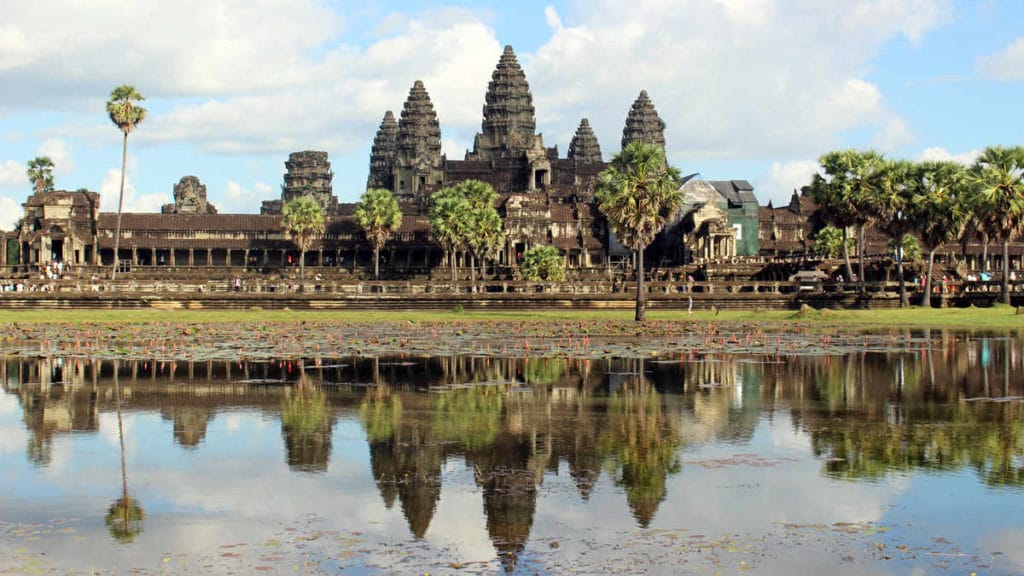 BUDGET CAMBODIA - VIETNAM FAMILY TRIP BY BUS