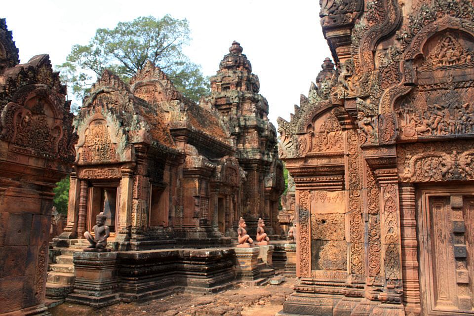 CAMBODIA OVERLAND TOUR WITH WONDERS