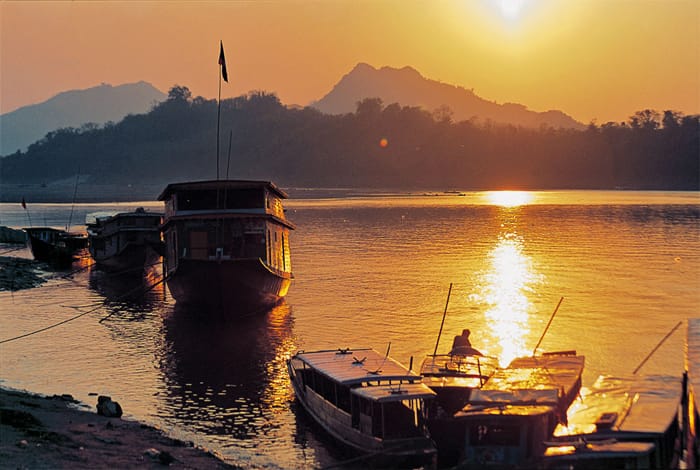 LAOS DISCOVERY CRUISE TOUR FROM NORTH TO SOUTH