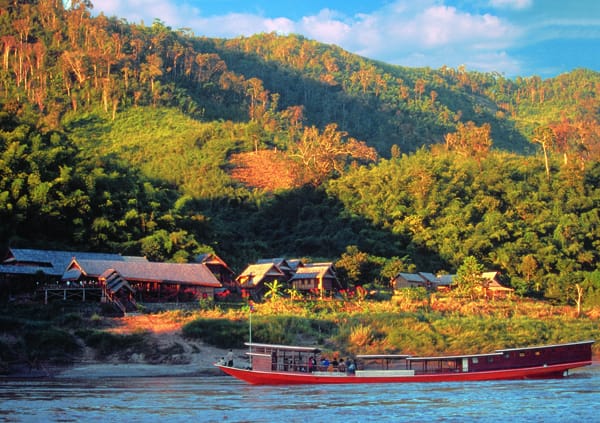 LAO IMPRESSIVE TOUR