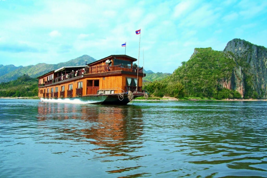 THAILAND DOWNSTREAM CRUISE TOUR TO LAOS