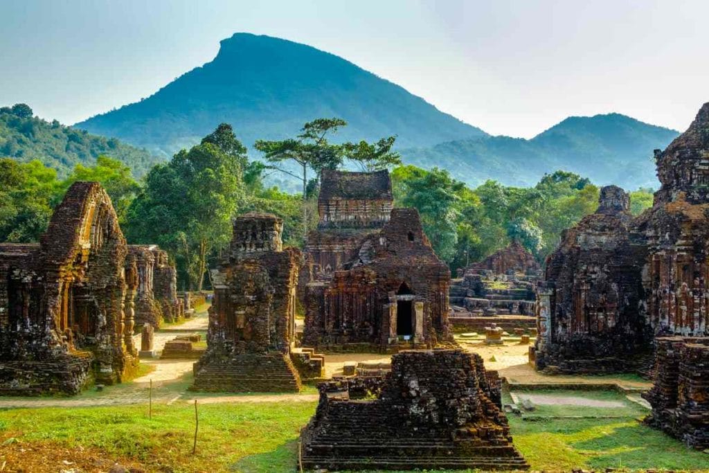 MYSTERIOUS CAMBODIA - VIETNAM TOUR WITH HOI AN EXTENSION - 16 DAYS