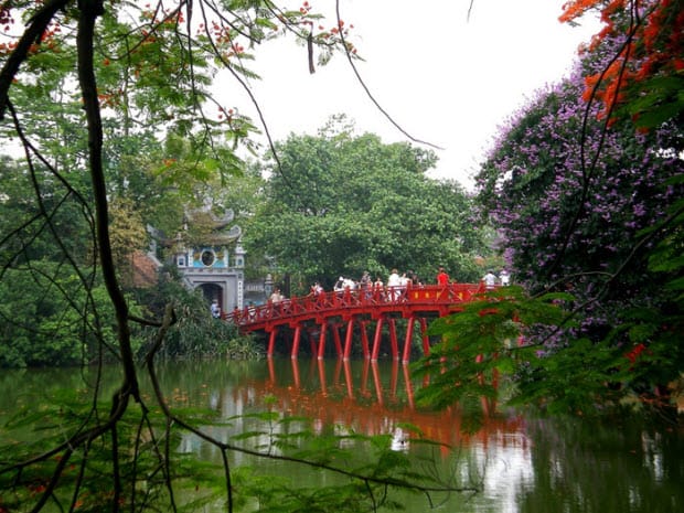 HANOI BIKING TRIP TO MAI CHAU AND CUC PHUONG