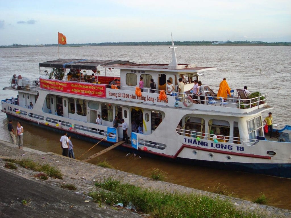 ONE DAY HANOI BOAT TRIP ON RED RIVER CRUISE