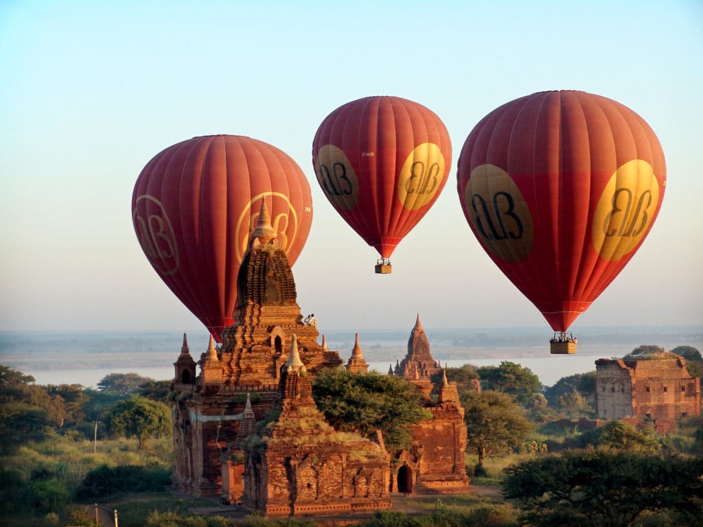 MYANMAR TOUR OF PEOPLE & HERITAGES