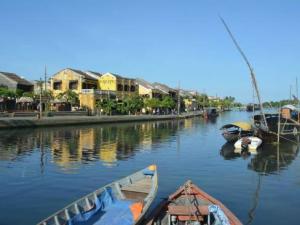 HOI AN BOAT TRIP ON THU BON RIVER 