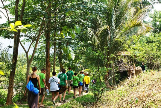 Fullday trekking tours to Vang Vieng - Laos adventure tours