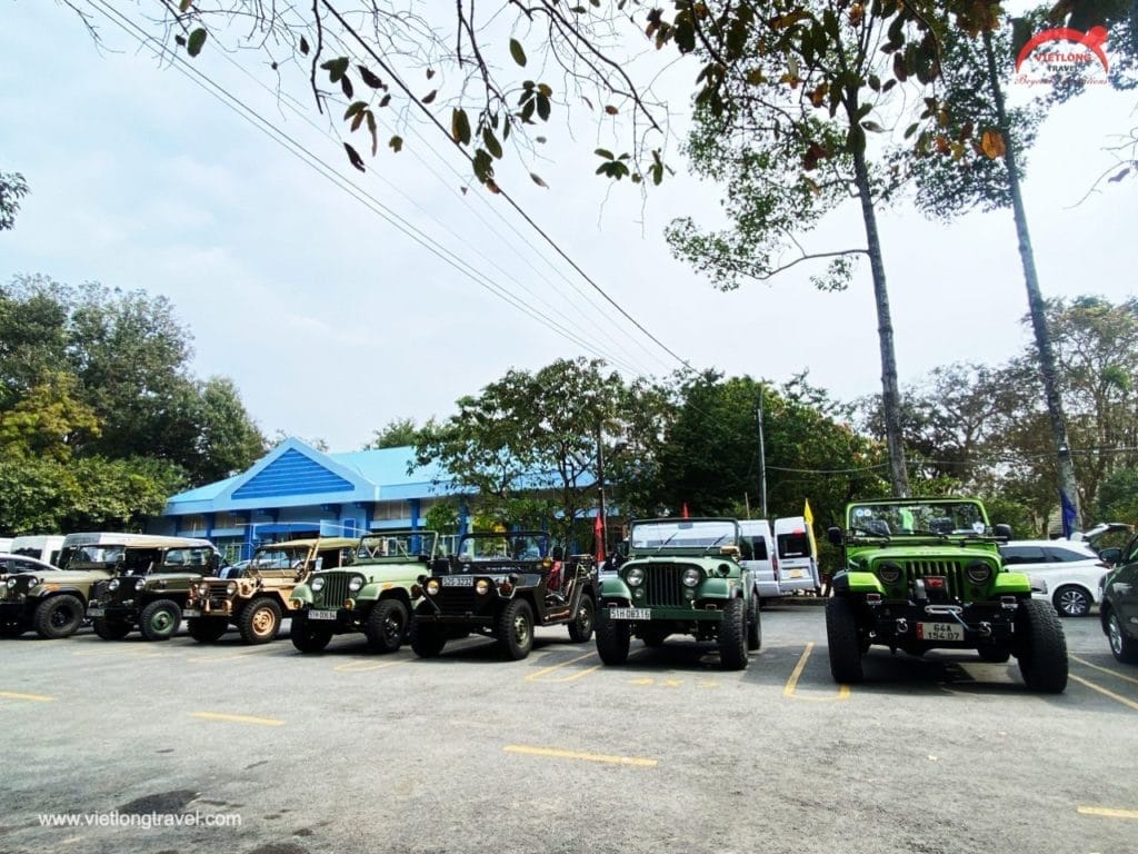 SAIGON JEEP TOUR TO CU CHI TUNNEL AND CAO DAI HOLYSEE