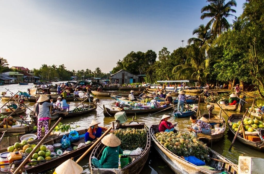 DOWNSTREAM CAMBODIA CRUISE EXPEDITION TO VIETNAM