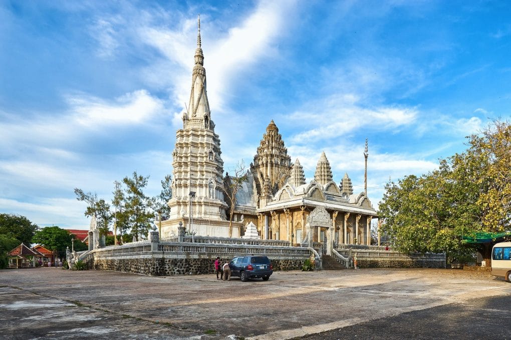 RV Jahan Downstream Cruise Tour from Siem Reap to Phnom Penh