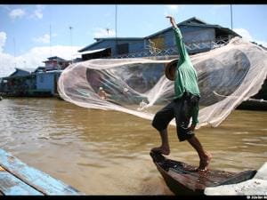 Siem Reap Cruise Trip to Phnom Penh by Toum Tiou 