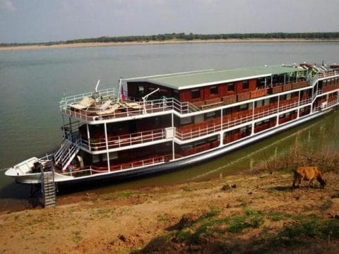 RV Lan Diep Upstream Cruise Tour from Saigon to Phnompenh