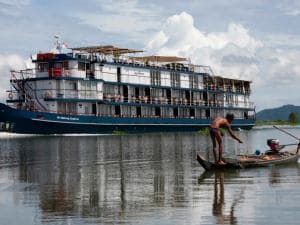 Phnom Penh Cruising Trip to Siem Reap by RV Jayavarman