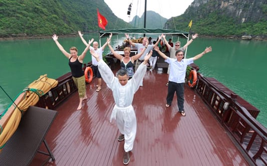 Fascinating Halong Bay Tour with Royal Heritage Cruise - 2 Days