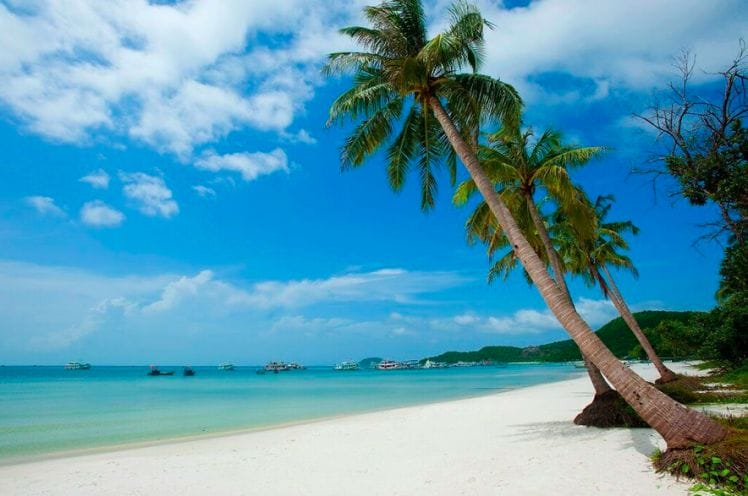 Let’s discover top 7 beautiful islands to visit in Vietnam