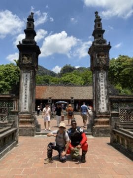 Ninh binh group tour to Hoa Lu, TRang An, Hang Mua