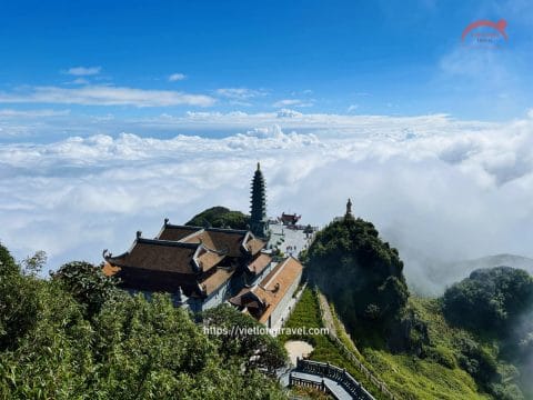 Spectacular pagodas on Fansipan Summit