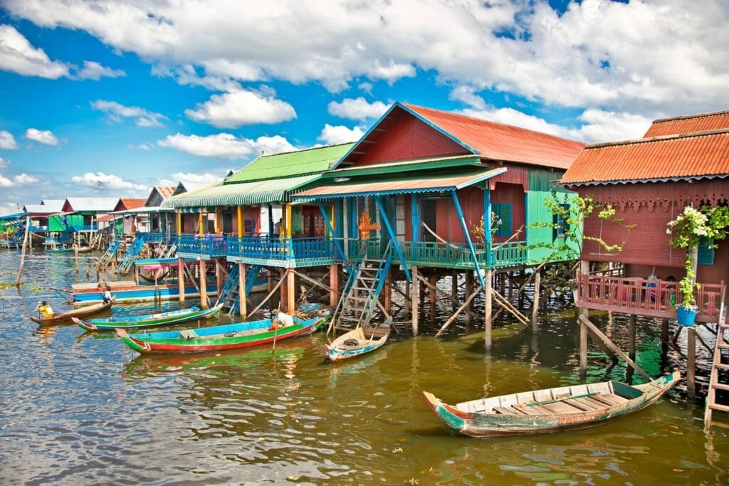 4-Day Phnom Penh Upstream Cruise to Siem Reap