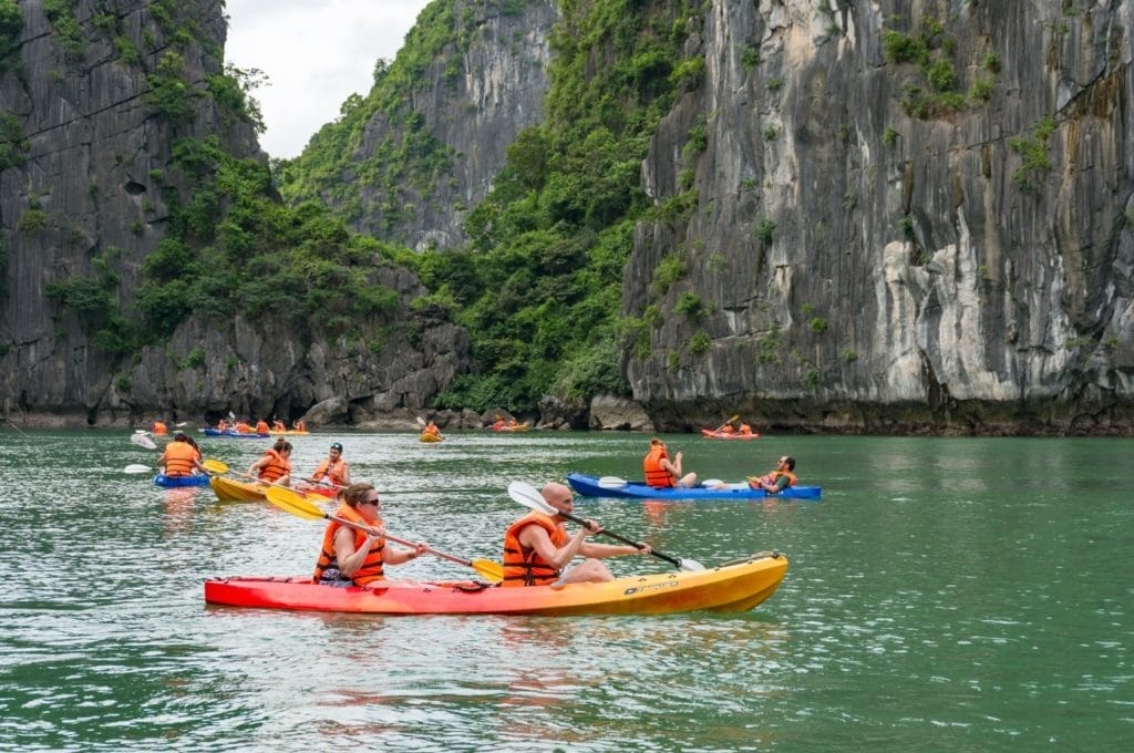 14-day-wonderful-vietnam-tour-for-students-halong-bay-1024x680 The Best Time to Visit Hanoi, Sapa ,Ninh Binh & Halong Bay : A Seasonal Travel Guide