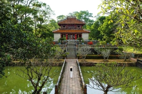 must-see-tombs-around-thua-thien-hue