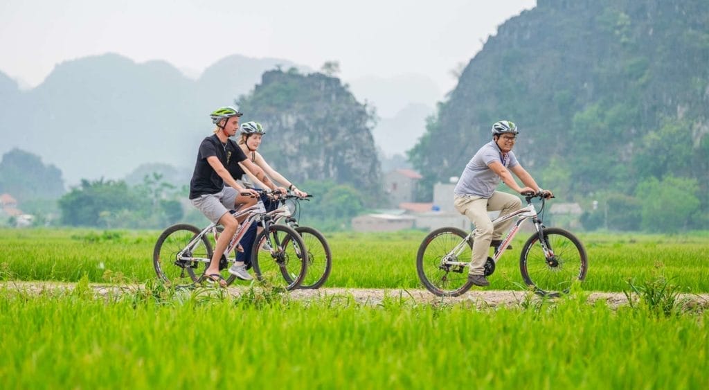 AMAZING NORTHERN VIETNAM FAMILY TOUR