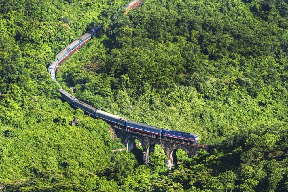 Train Best ways for you to get around in Vietnam