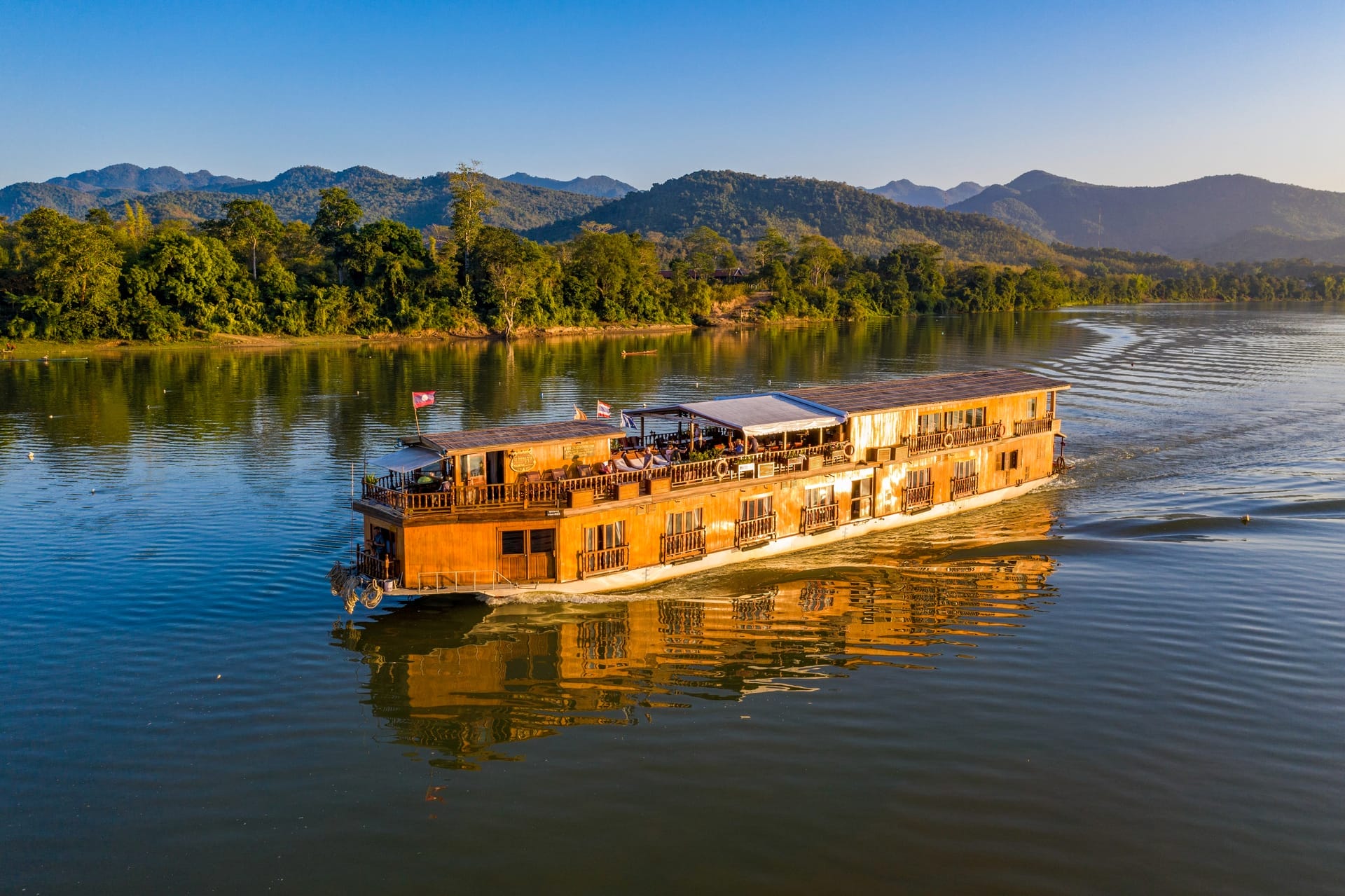 mekong-sun-cruise-14 Mekong Cruise downstream from Golden Triangle to Luang Prabang 6-Day