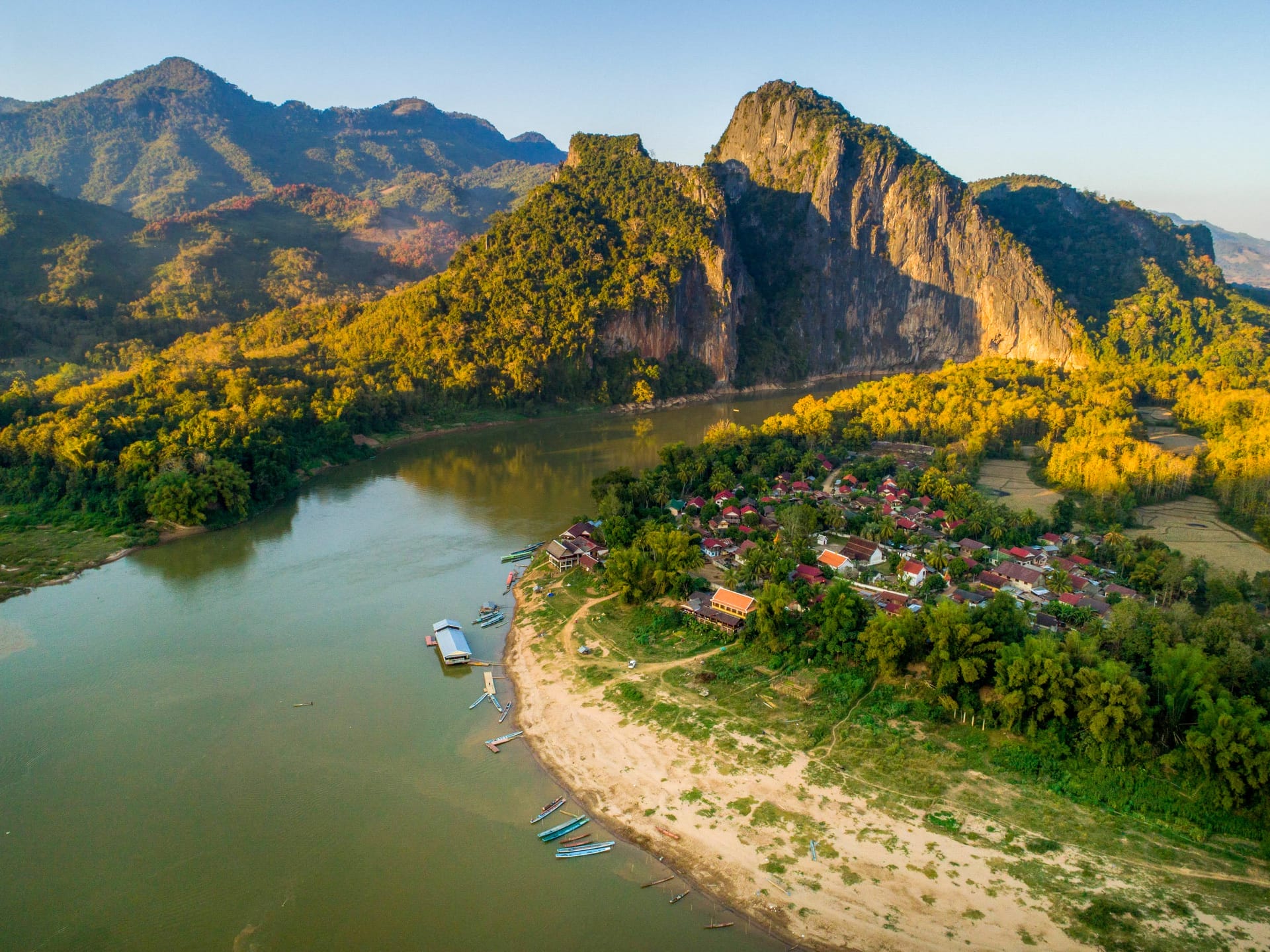 mekong-sun-cruise-9 Mekong Cruise downstream from Golden Triangle to Luang Prabang 6-Day