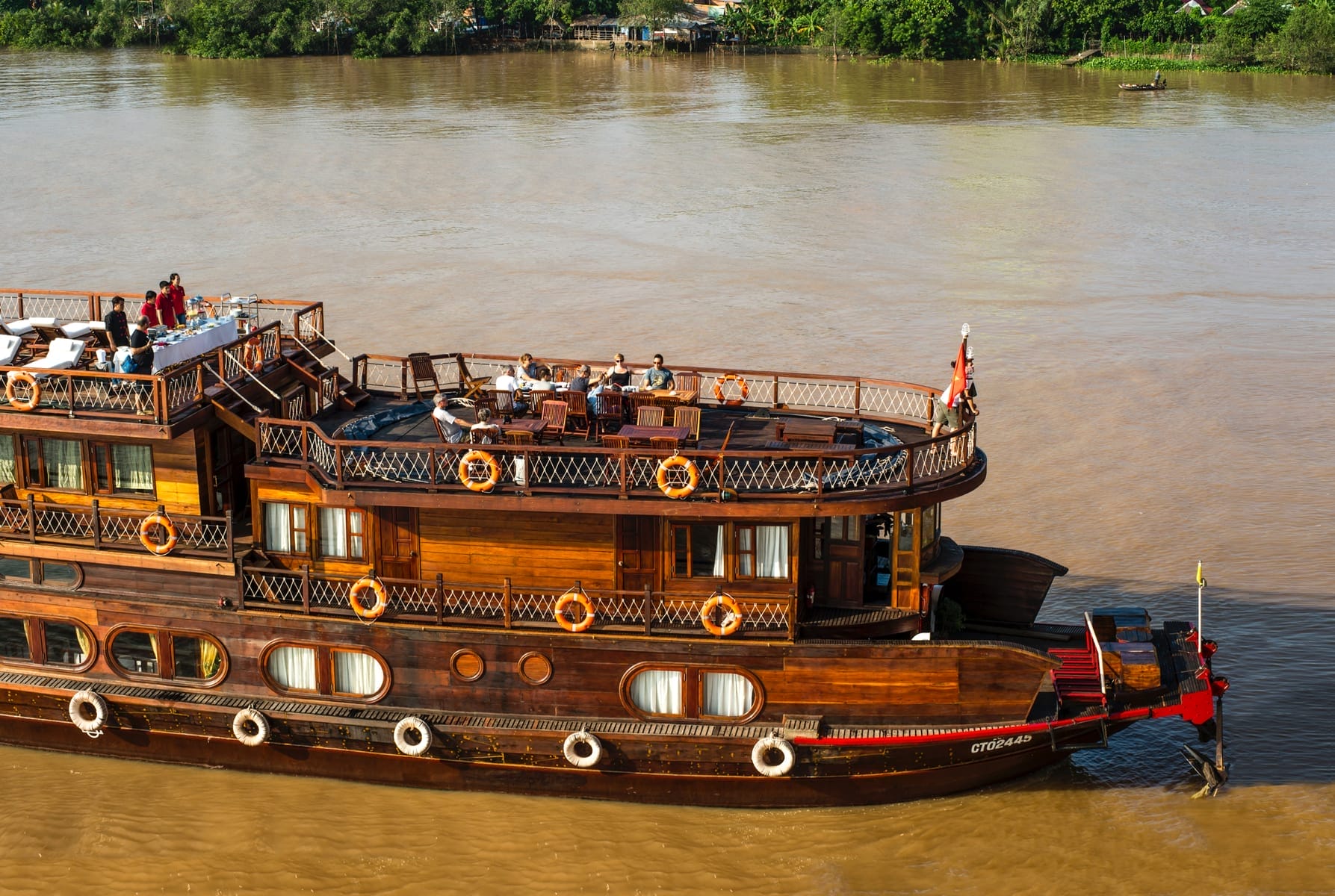 Mekong-Eyes-River-Cruise-Tours-from-Can-Tho-Phnom-Penh-7 What Are the Top Cultural Experiences on a Can Tho to Phnom Penh Cruise Trip?