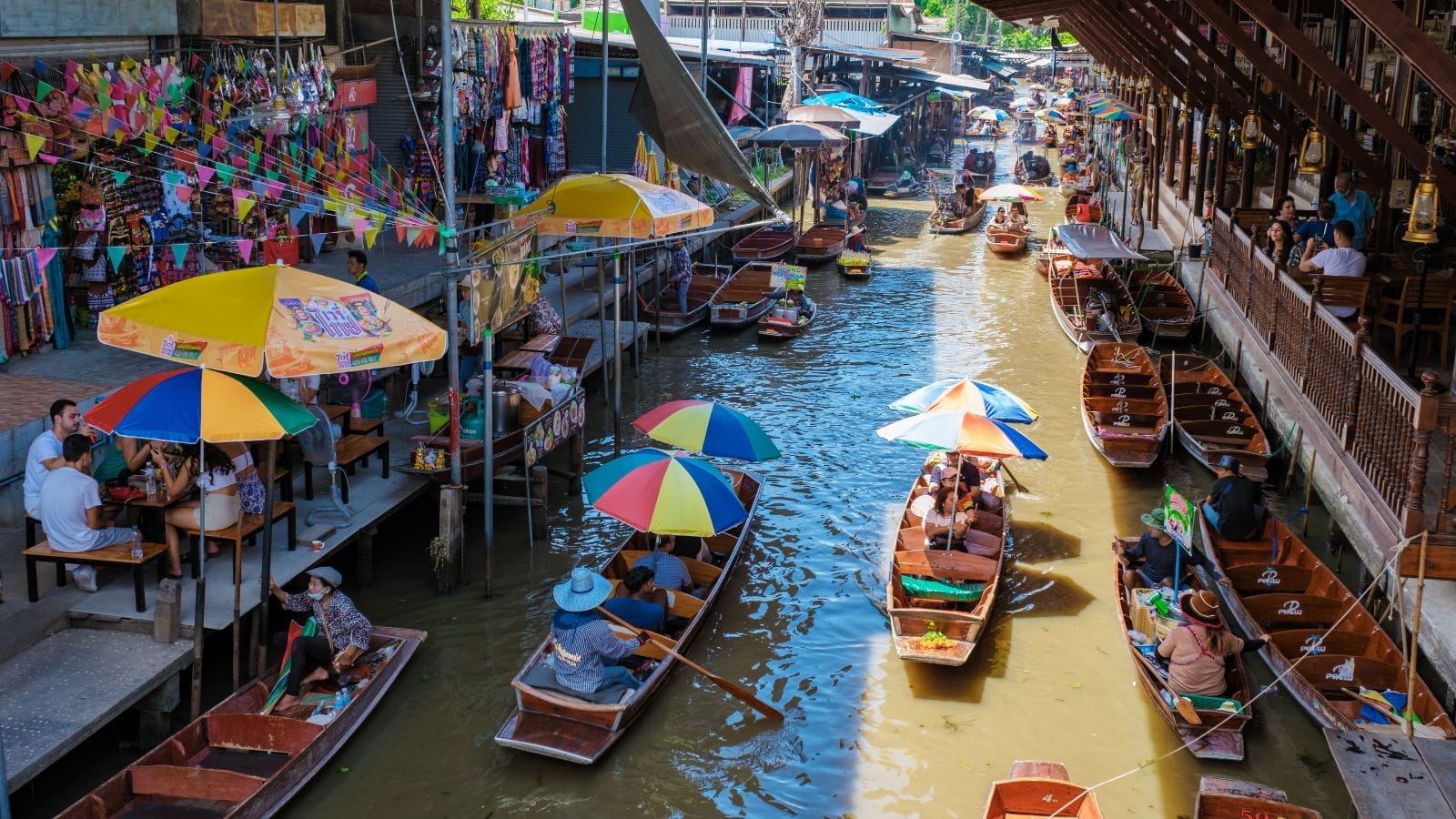 Damnoen-Saduak-floating-market-1 Where to Go in Laos and Thailand for Cultural and Nature Lovers?