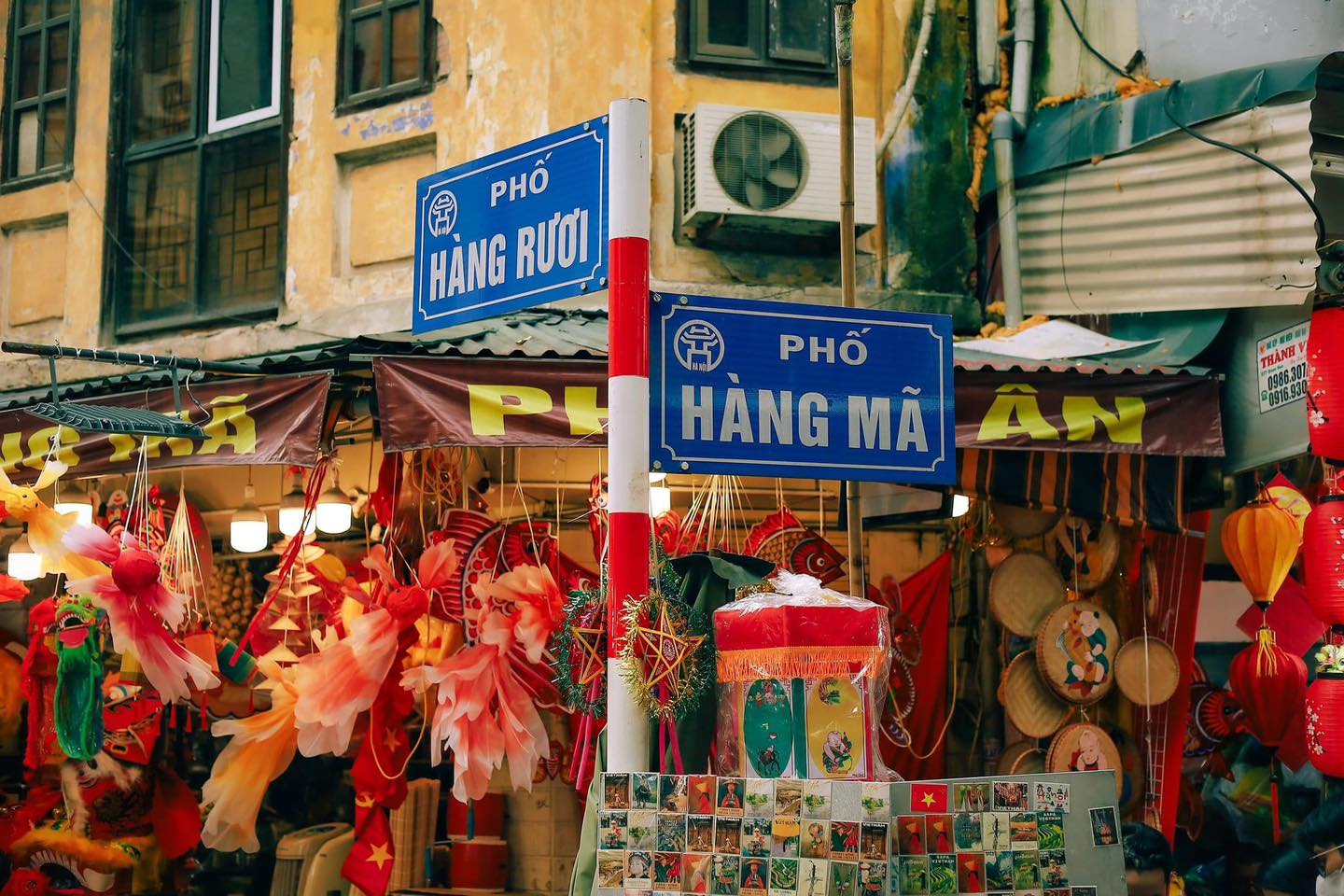 Mid-autumn-in-hanoi-vietnam-6 When Should Overseas Vietnamese Visit to Experience Vietnam’s Markets and Festivals?