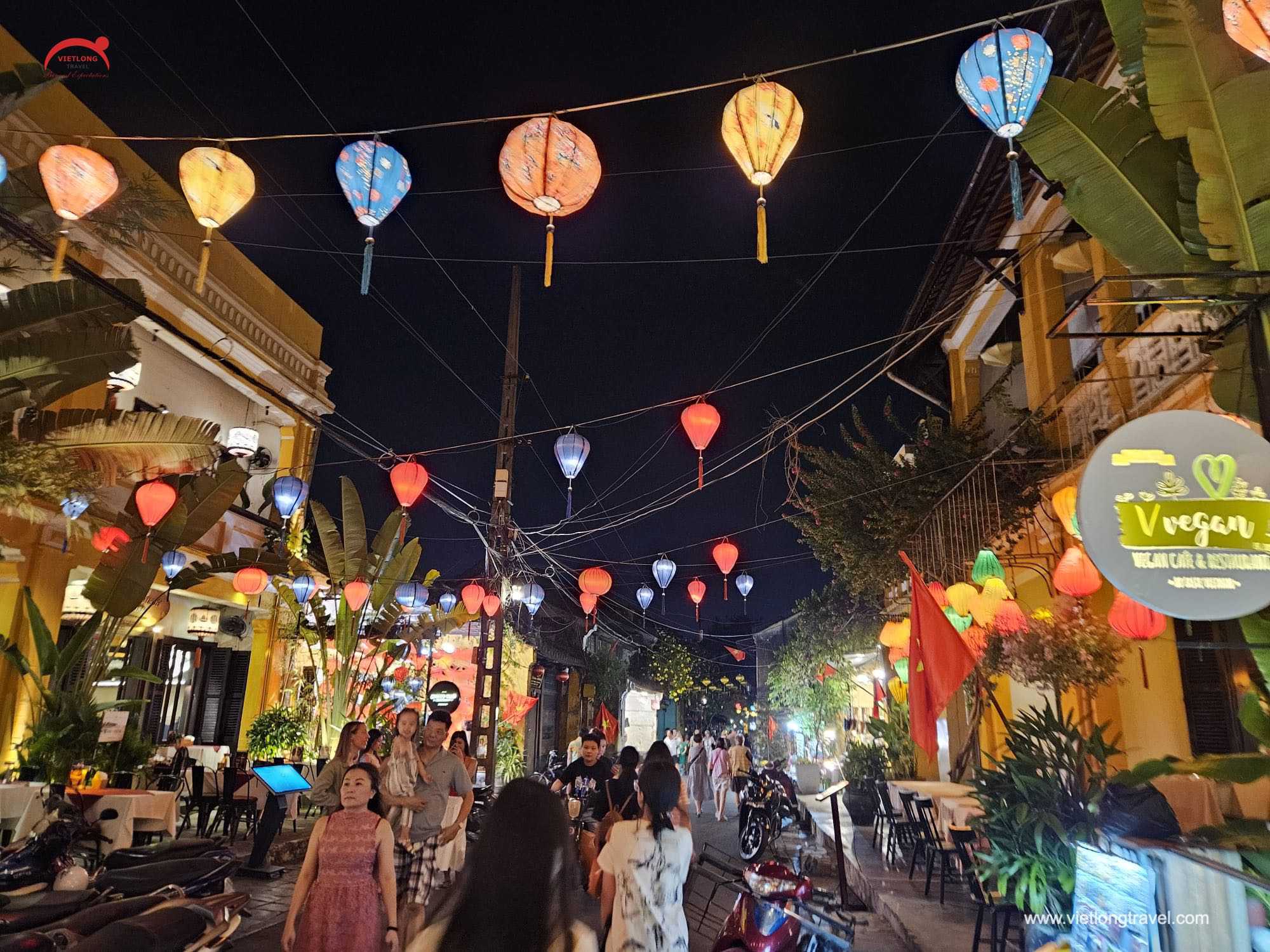 hoian-sightseeing-tour-5 What Are the Top Tet Festivals to Experience in Vietnam During the Lunar New Year?