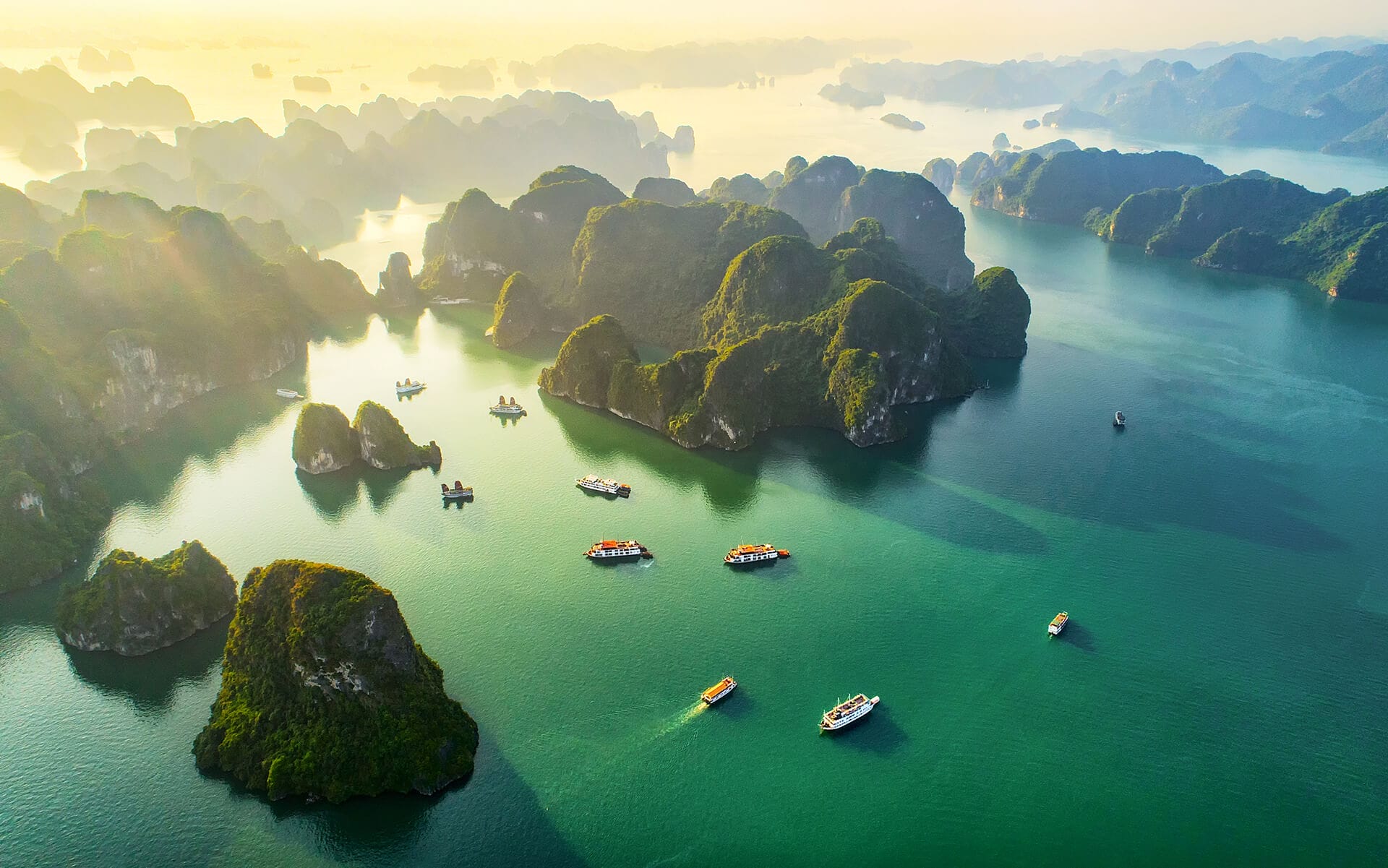 why-halong-bay-is-one-of-vietnams-most-romantic-destinations Why Halong Bay is One of Vietnam’s Most Romantic Destinations