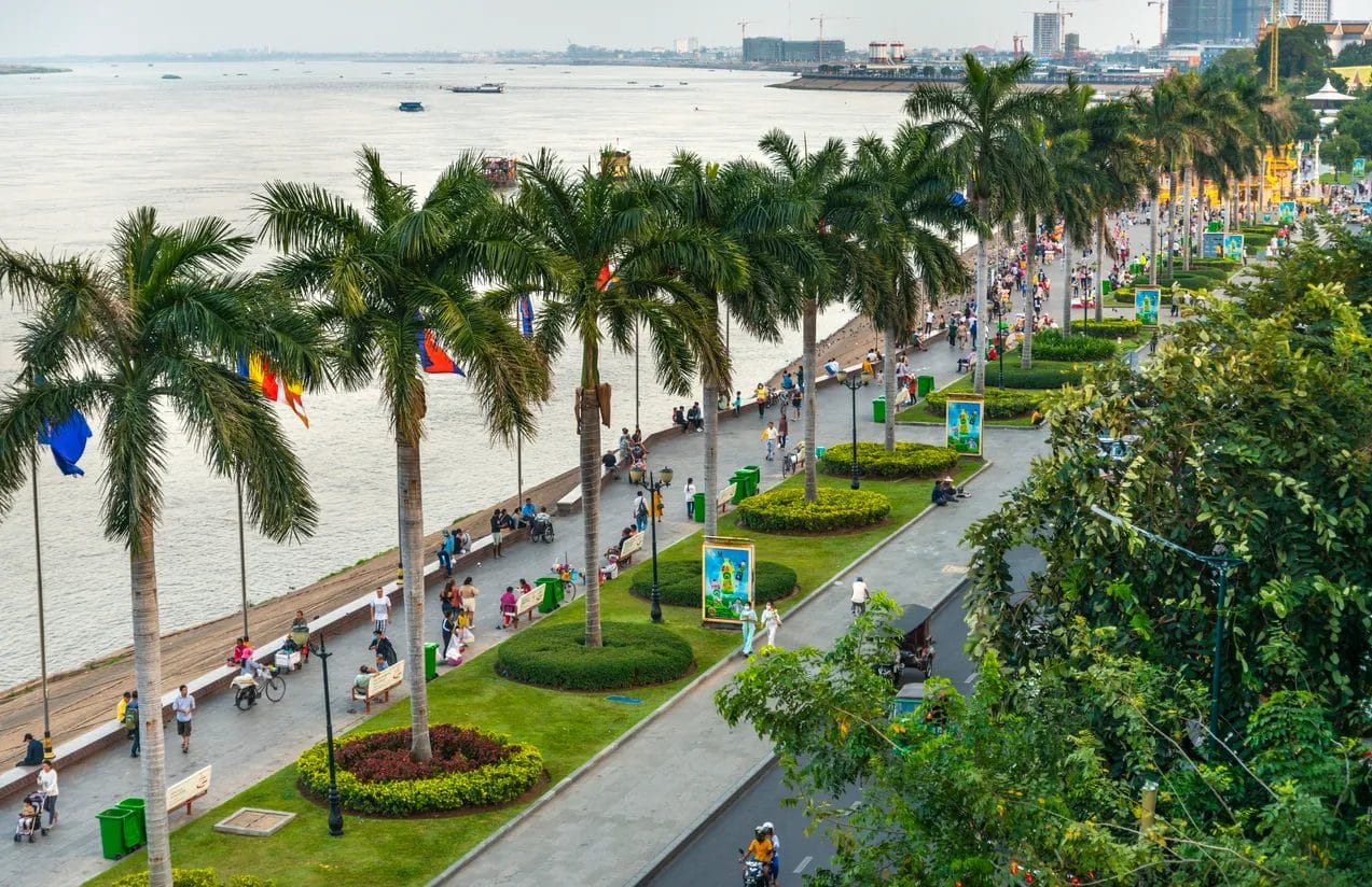 Phnom-Penhs-Riverside-Promenade Best scenic views along the Mekong River in Cambodia