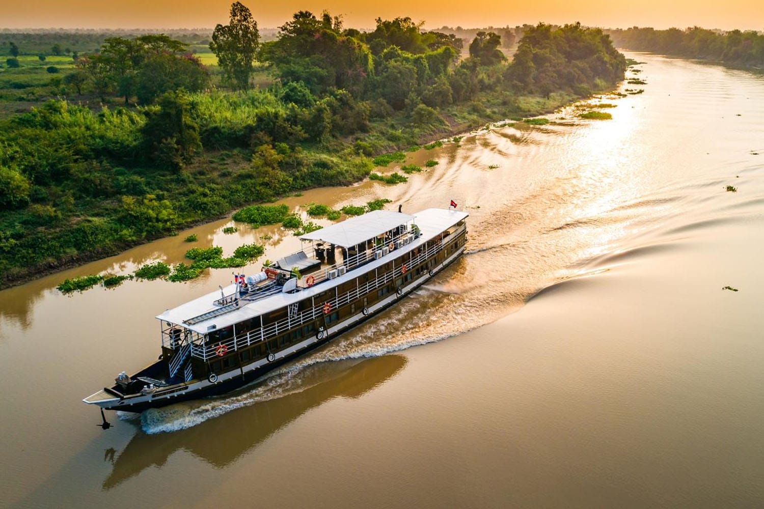 How to Navigate the Waterways of the Mekong Delta: A Complete Guide