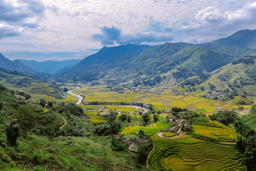 Top Trekking Routes in Sapa: Explore Northern Vietnam’s Mountain Wonderland muong-hoa-valley-sapa-vietnam-3 Top Trekking Routes in Sapa: Explore Northern Vietnam’s Mountain Wonderland