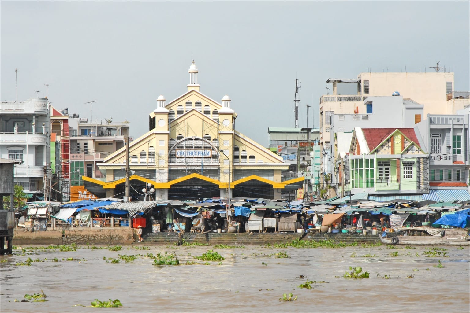 sa-dec-market Discover the Hidden Gems of Sa Dec in the Mekong Delta: A Unique Adventure