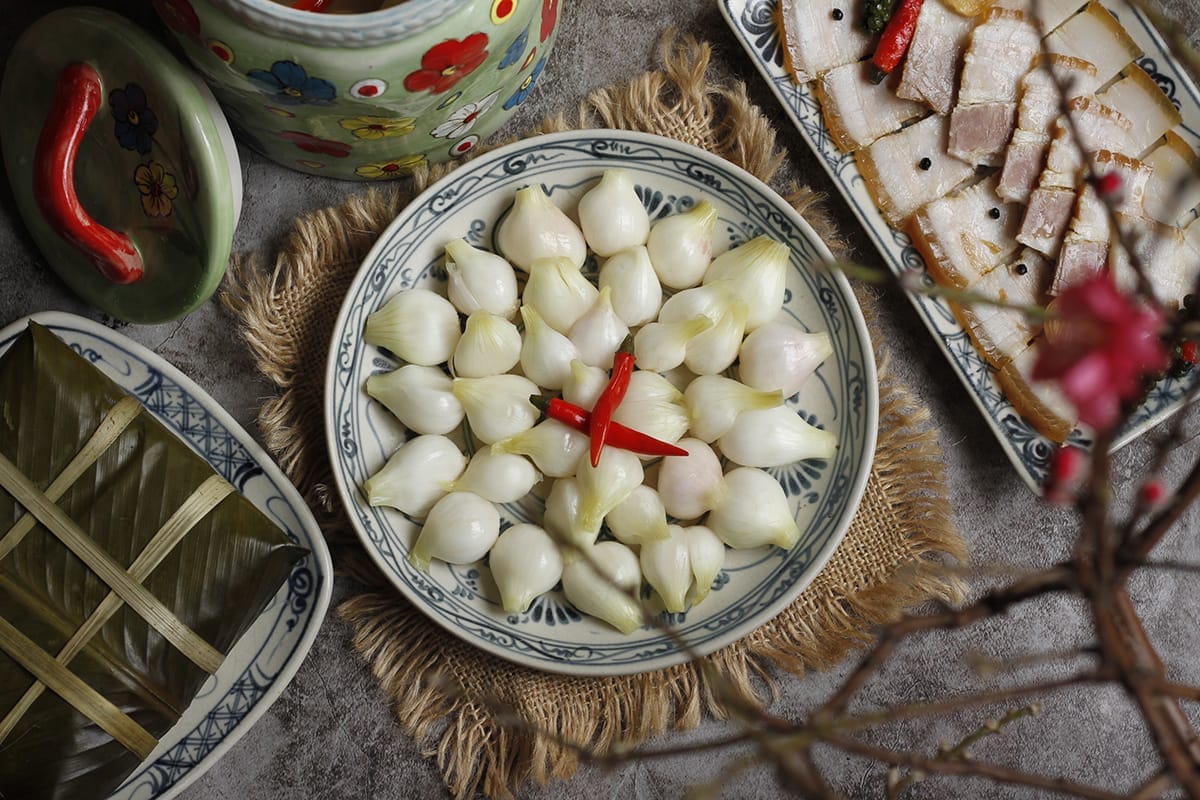 dua-hanh-traditional-tet-foods-in-vietnam-a-culinary-guide-to-lunar-new-year-10 Traditional Tet Foods in Vietnam: A Culinary Guide to Lunar New Year