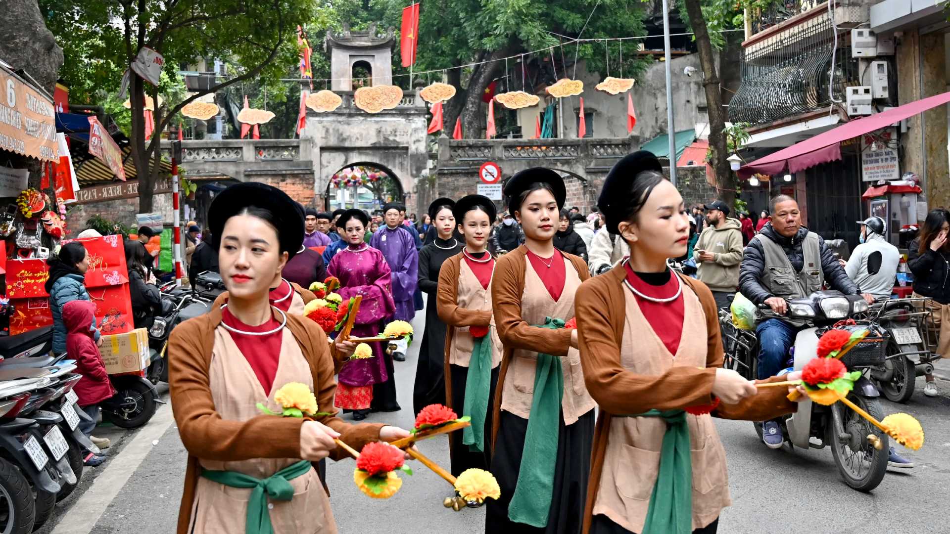 must-see-local-events-during-tet-experience-the-magic-of-lunar-new-year-in-vietnam-1 Must-See Local Events During Tet: Experience the Magic of Lunar New Year in Vietnam