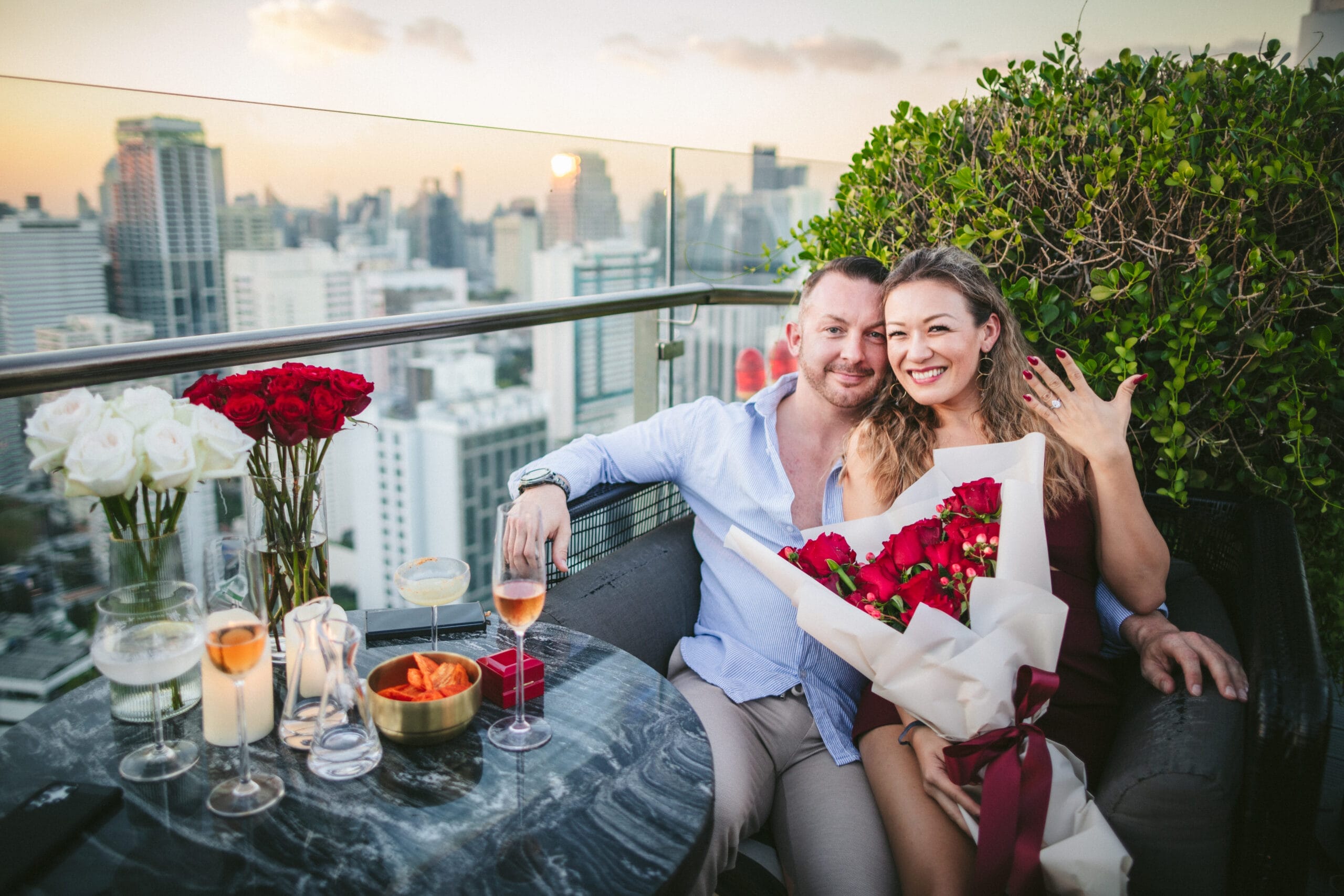 Must-Do Romantic Experiences in Bangkok for Honeymooners? Rooftop-Bar-Proposal-in-Bangkok Must-Do Romantic Experiences in Bangkok for Honeymooners?