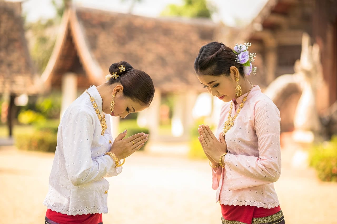 Cultural Etiquette in Thailand: Do’s and Don’ts Every Tourist Should Know thai-wai Cultural Etiquette in Thailand: Do’s and Don’ts Every Tourist Should Know