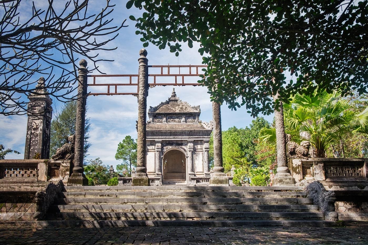 Must-See Tombs Around Thua Thien Hue dong-khanh-tomb-1 Must-See Tombs Around Thua Thien Hue