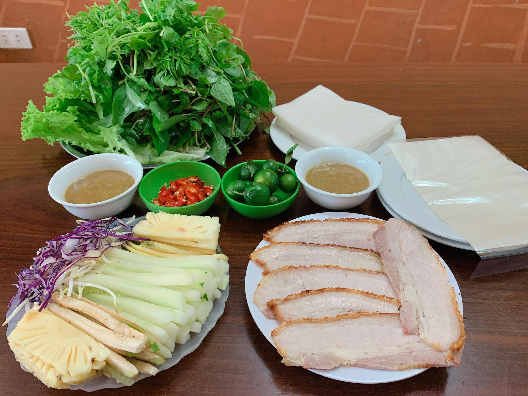 Where to Taste the Best Local Foods in Danang banh-trang-cuon-thit-heo-danang Where to Taste the Best Local Foods in Danang