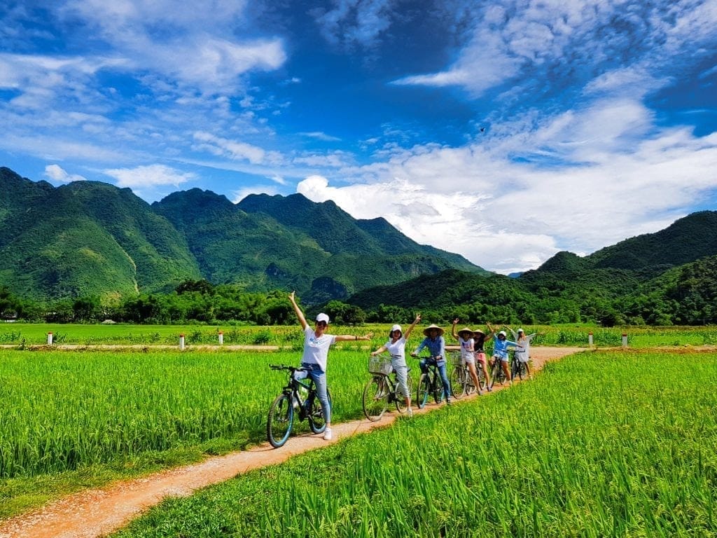 How to Combine Moc Chau and Mai Chau in One Trip biking-tour-in-mai-chau How to Combine Moc Chau and Mai Chau in One Trip