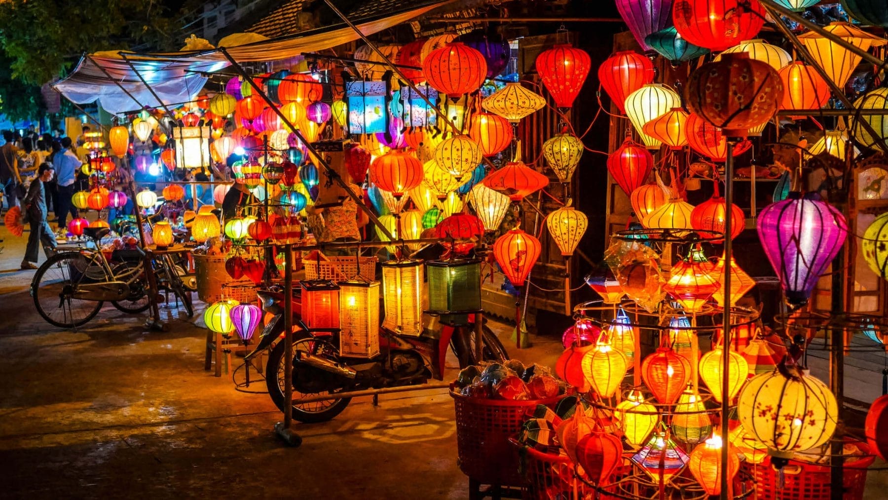 hoian-night-market-4 Why International Tourists Still Flock to Vietnam During the Low Season