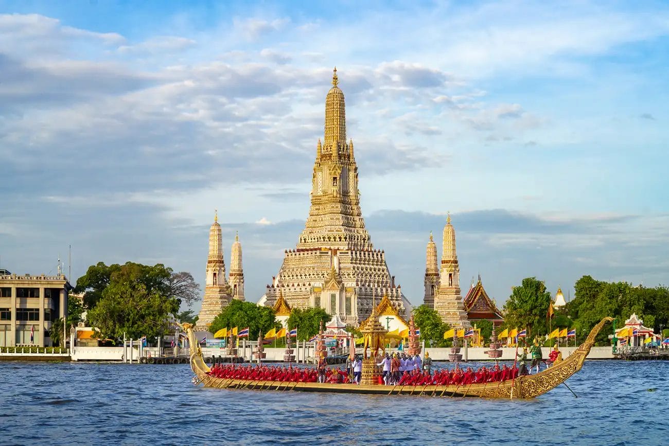 wat-arun-temple-in-bangkok-thailand-2 Where to Discover Thailand’s Must-See Temples & Island Beaches: A First-Timer’s Travel Guide